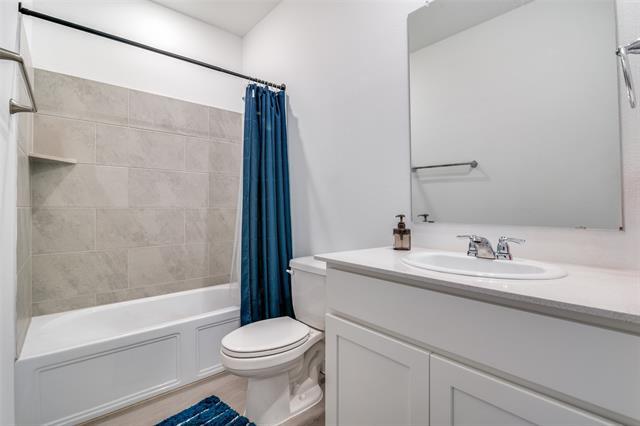 Building Photo - 4016 Daisy Holw Lp