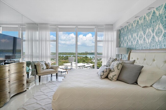 Building Photo - 10275 Collins Ave