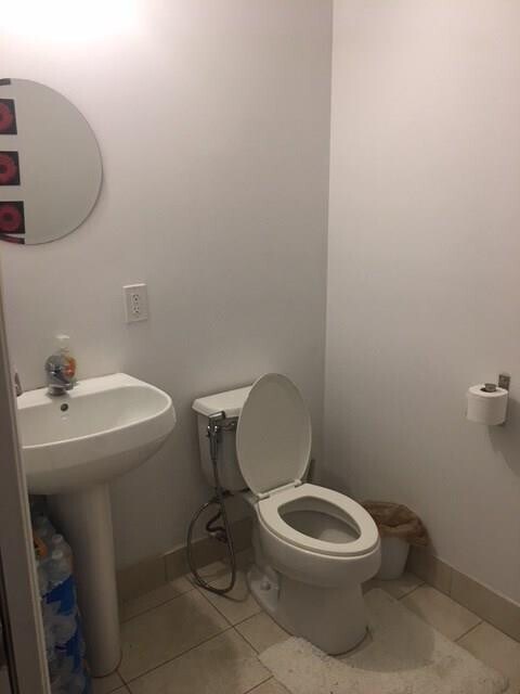 Building Photo - 1900 N Bayshore Dr