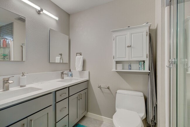 Building Photo - Sophisticated SE Boise Home Close To Downtown Boise