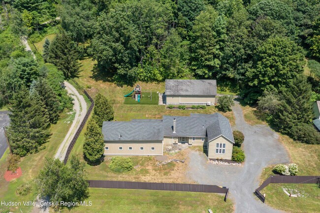 Building Photo - 1977 NY-295