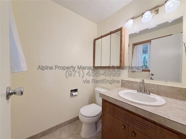 Building Photo - 4670 SW 160th Ave
