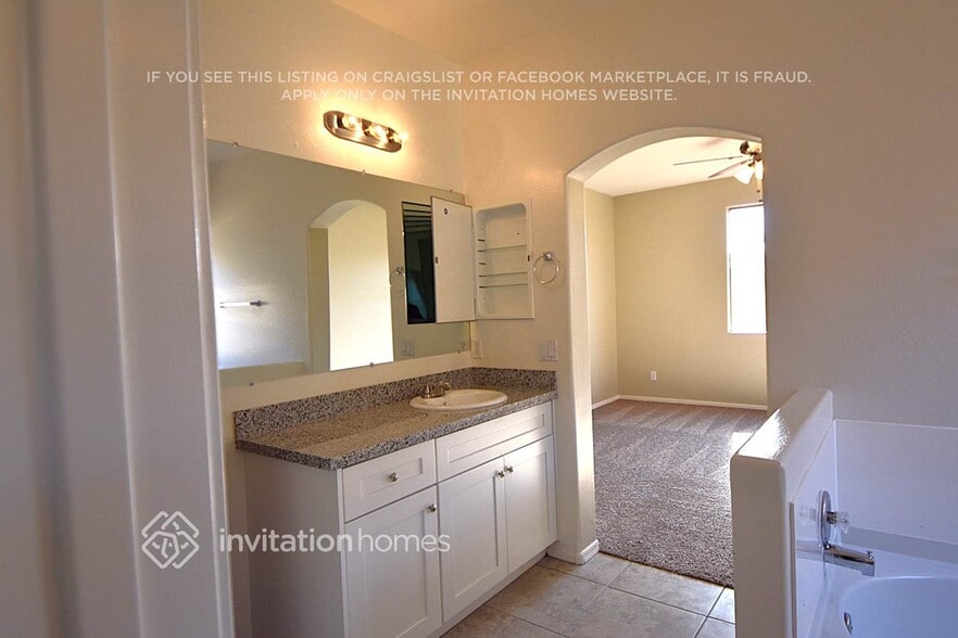 Building Photo - 12805 W Redondo Dr