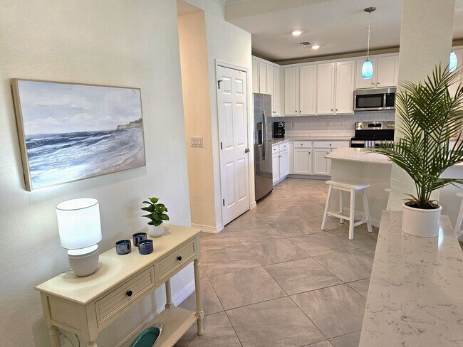 Building Photo - Seasonal Short-Term Sought after Sarasota National (Social Membership) with resort like Amenities!