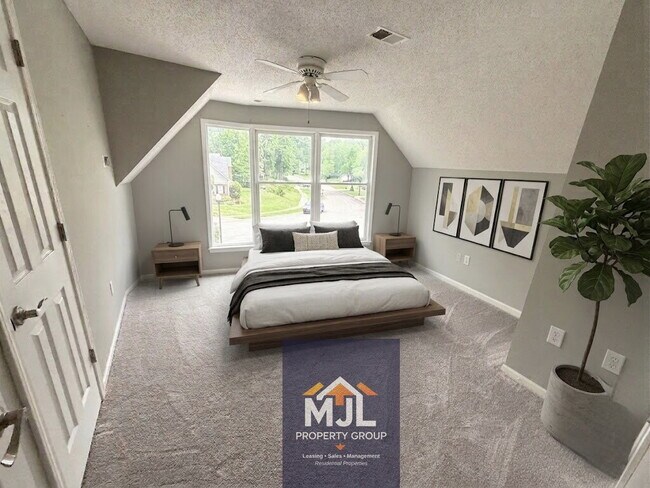 Building Photo - Executive 5 BR Cul-de-Saq Home In Blue Valley Schools | Private Wooded View | Finished Walkout Ba...