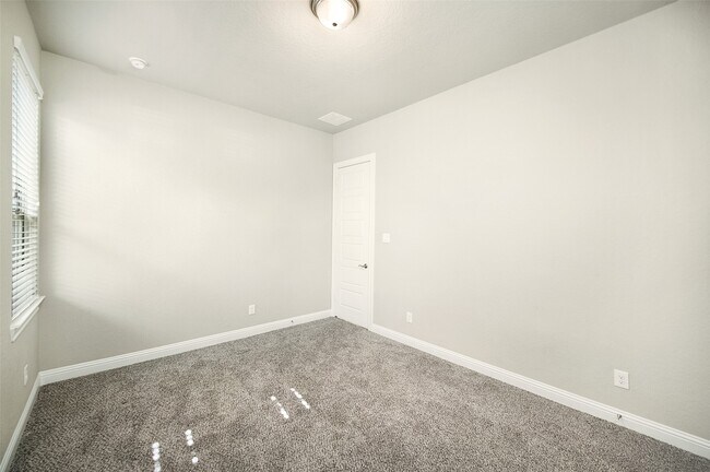 Building Photo - 13426 Tumbling River Ln
