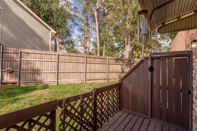 Building Photo - 2521 Crosstimbers Dr