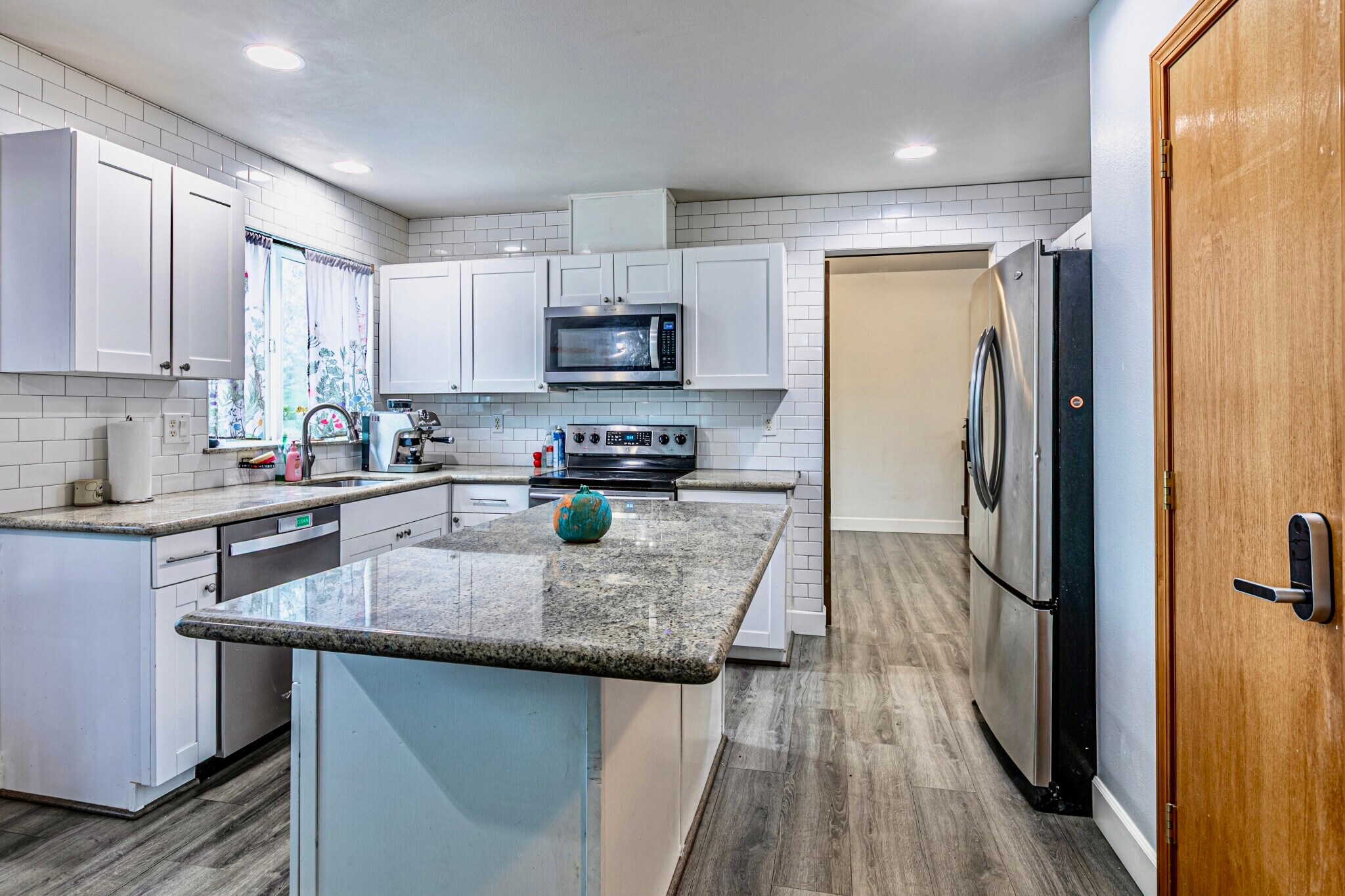 Building Photo - 4601 Nassau Ave NE