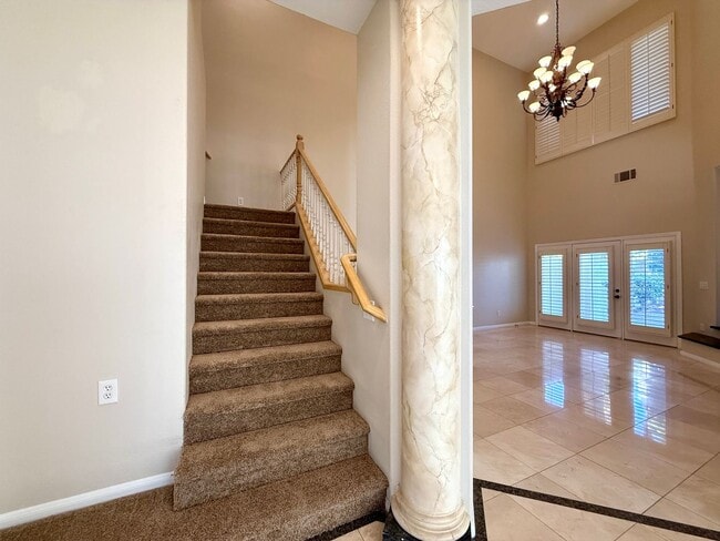 Building Photo - Grand 3 bedroom home with lake and golf course views located in Resort Villas ready to be your pa...