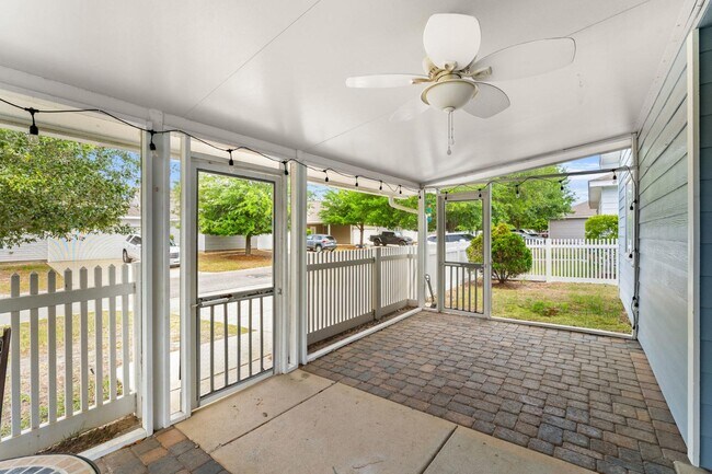 Building Photo - 486 Fanny Ann Way