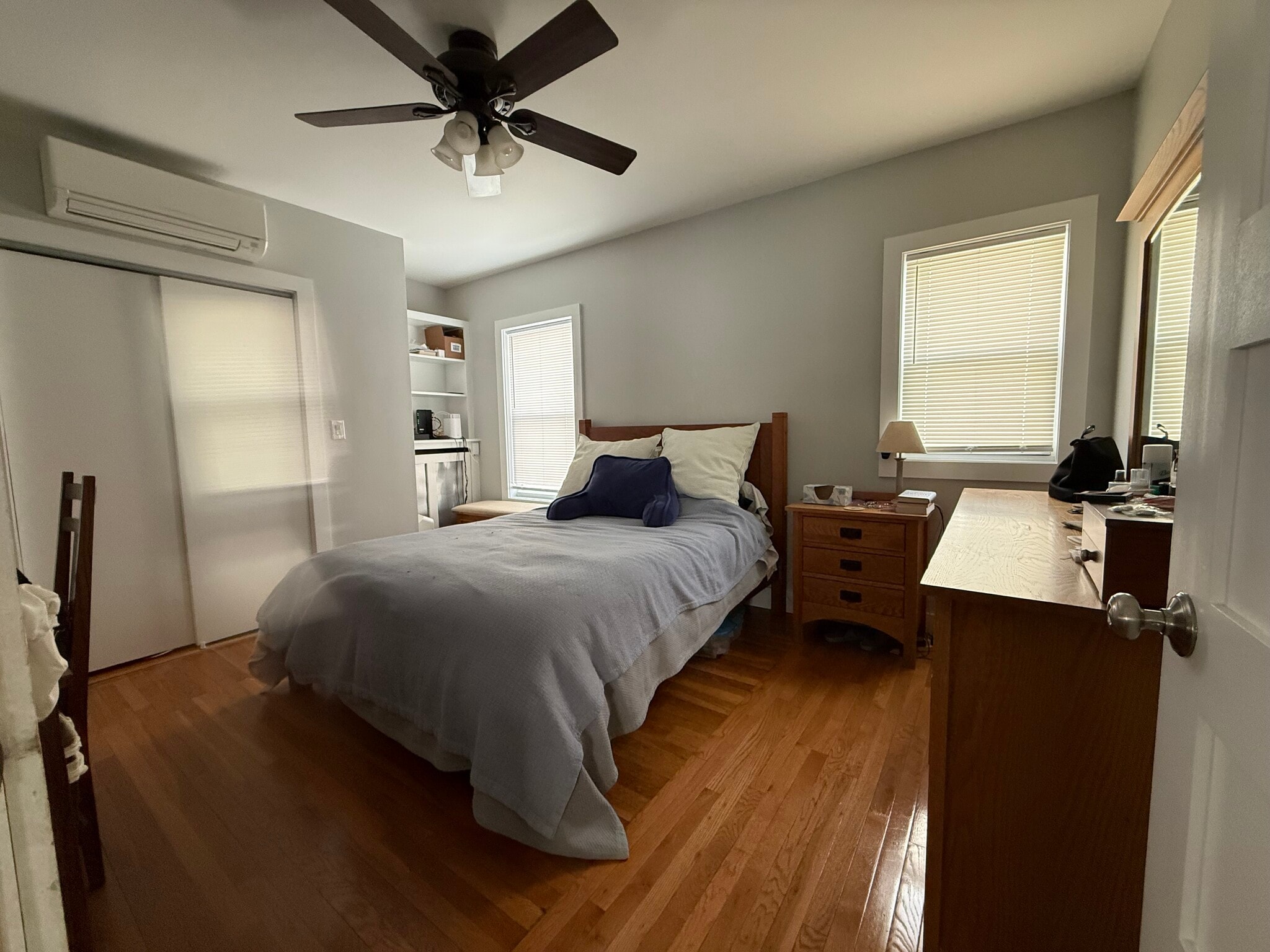 Building Photo - 23 Falkland St