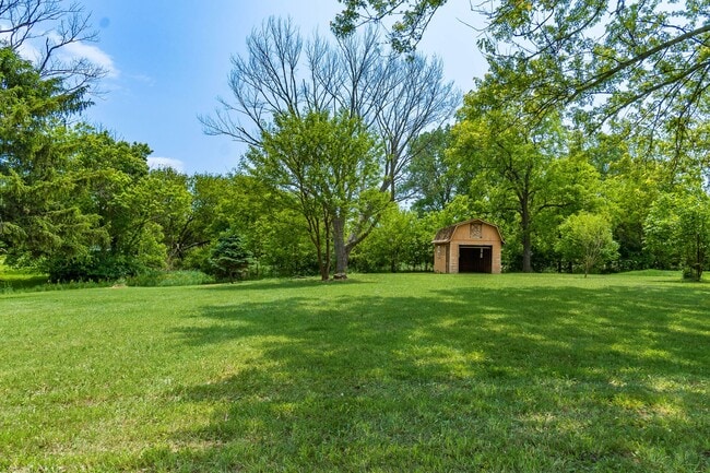 Building Photo - London Property