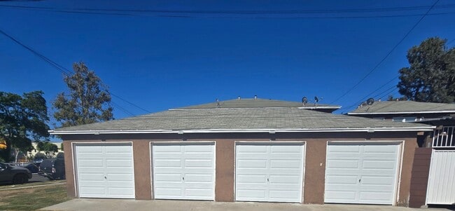 Building Photo - 1307 S Long Beach Blvd