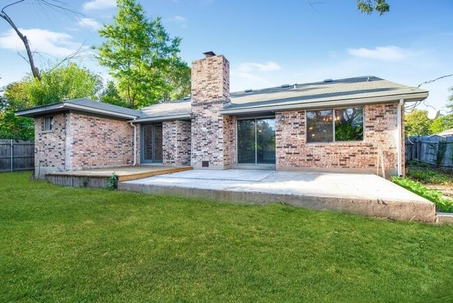 Building Photo - 9427 Braeburn Glen St