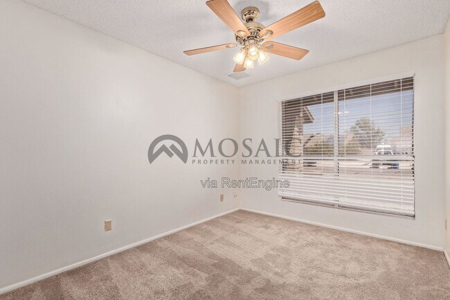 Building Photo - 3841 W Bluefield Ave