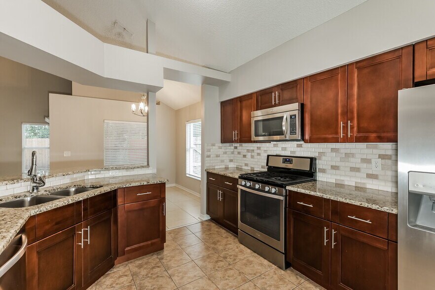 Building Photo - 1443 Scotch Pine Dr