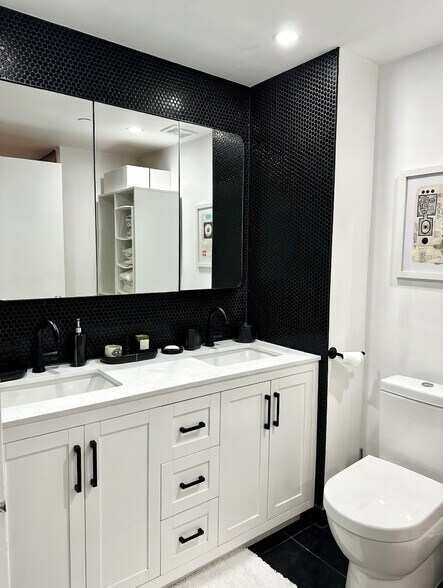 Building Photo - 2135 Washington Ct