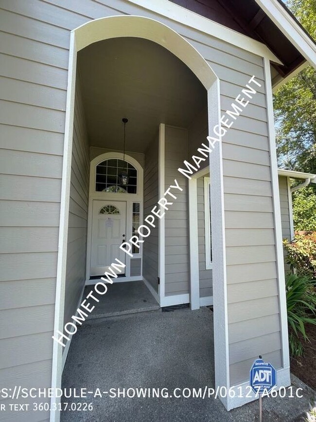 Building Photo - Beautiful Spanaway 3+ Bedroom Home with Ai...