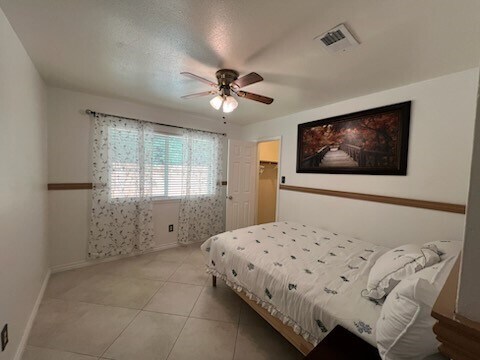 Building Photo - 5 Deerfoot Ct