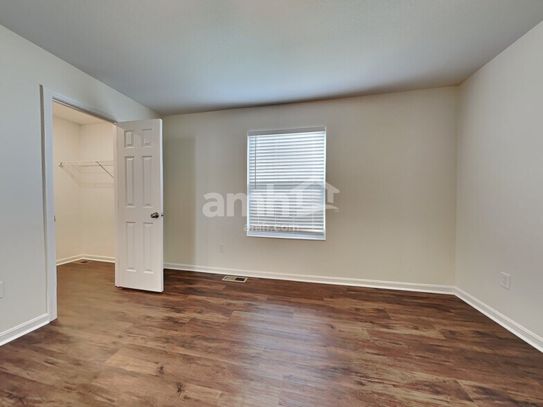 Building Photo - 5505 Windsor Ct