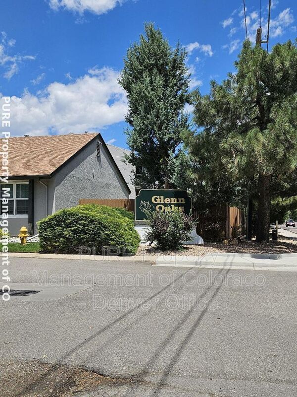 Building Photo - 2390 E Fremont Ave