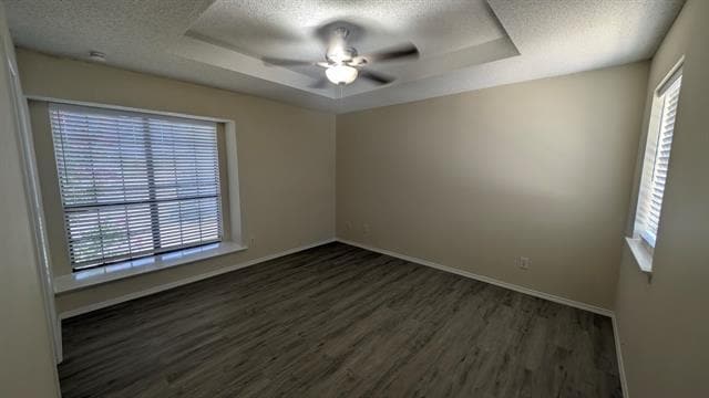 Building Photo - 8943-8945 Camfield Wy