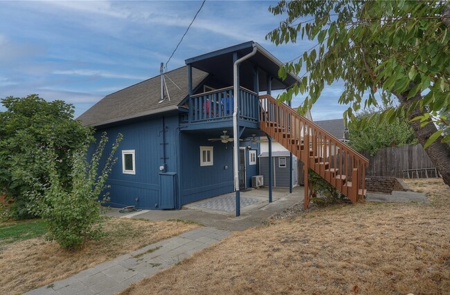 Building Photo - 1721 S Cushman Ave