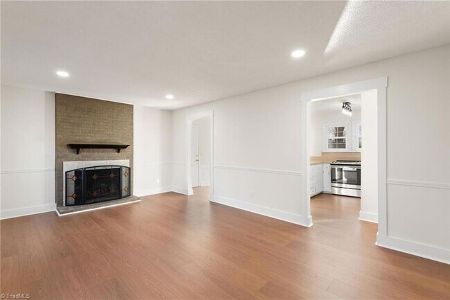 Building Photo - 1705 Three Meadows Rd