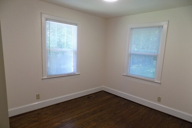 Building Photo - 1601 Pecan Ave