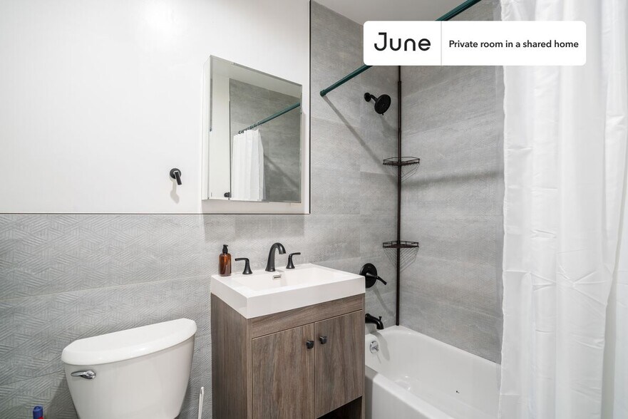 Building Photo - Room in Shared 4 bed/2 bath home