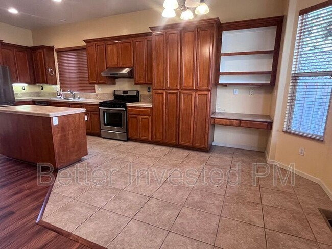 Building Photo - 2423 Guerneville Rd