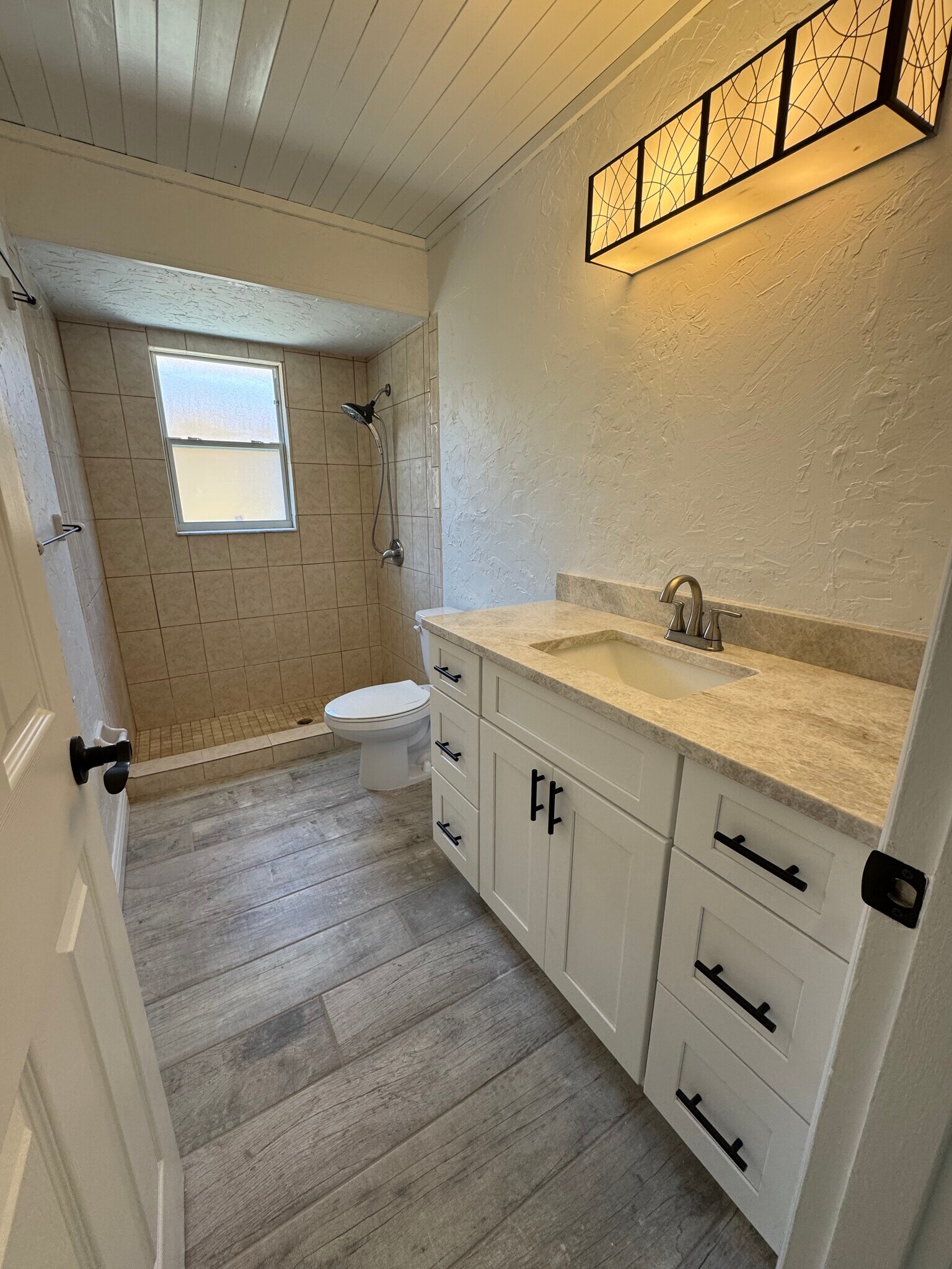 Building Photo - 4142 Iola Dr