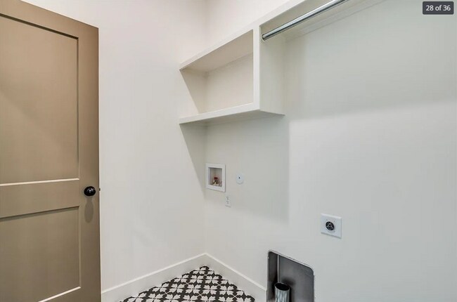 Building Photo - 113 N Ciderbluff St