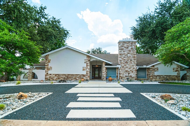 Primary Photo - 6940 Brookshire Dr