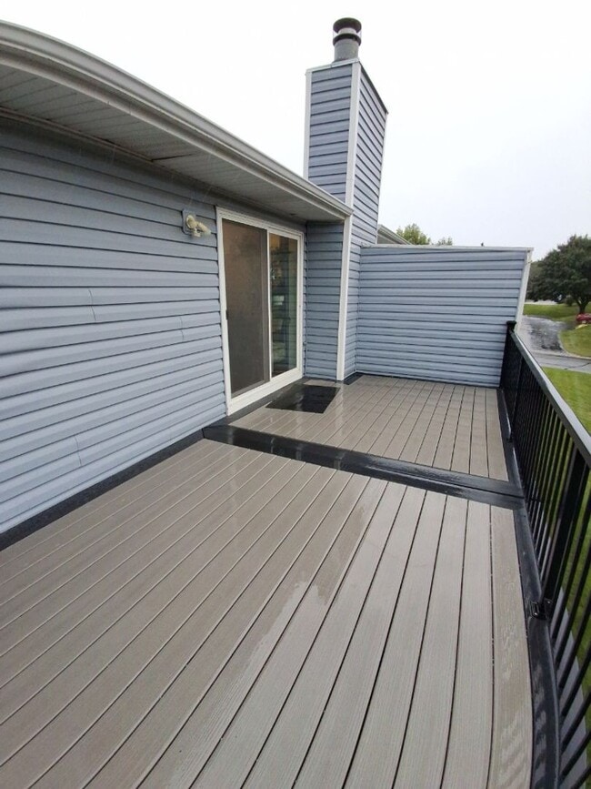 Building Photo - Open House 11/14/25 6-7pm! 3 Bedroom / 1.5...