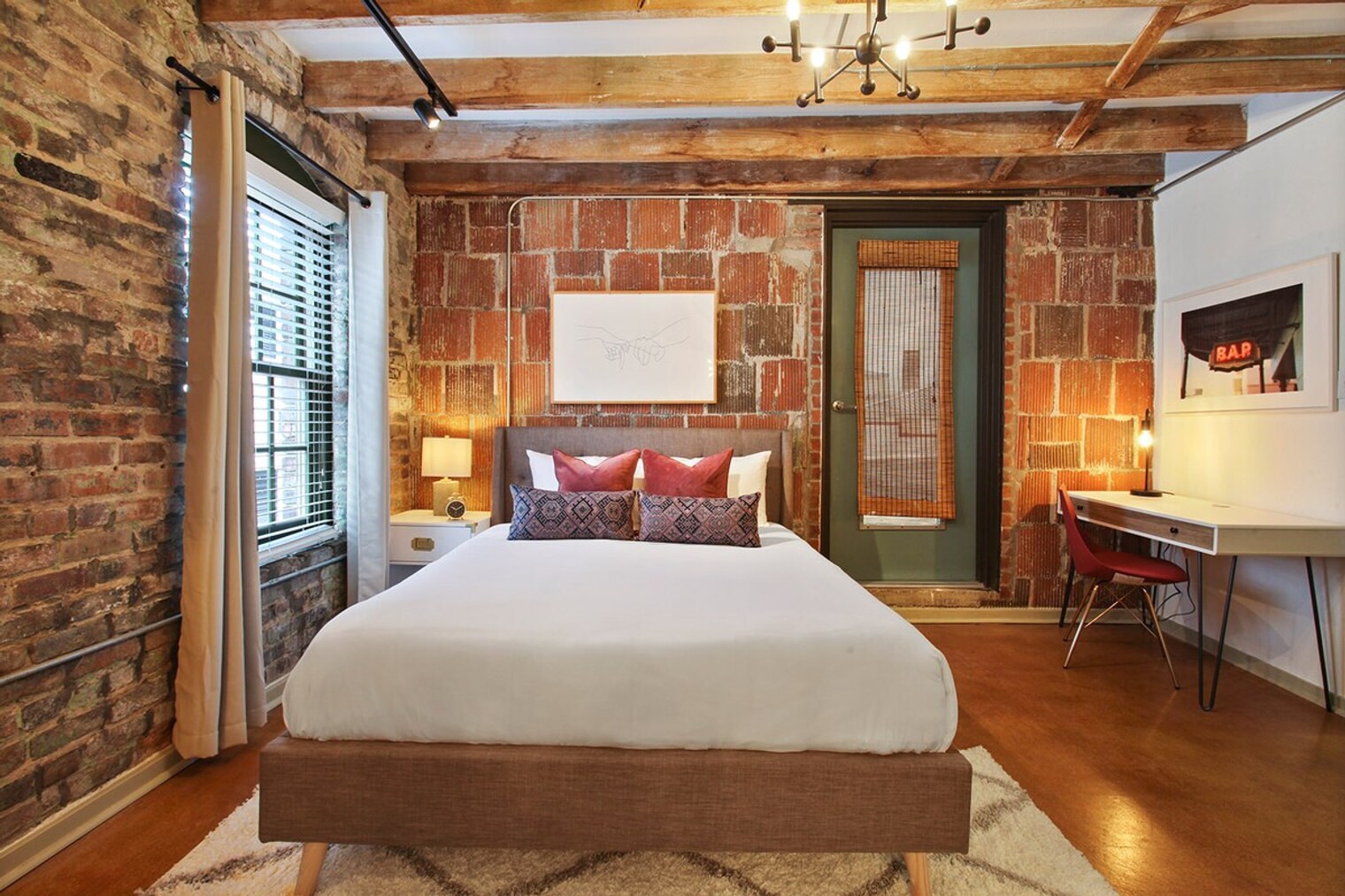 Building Photo - 1041 Constance St