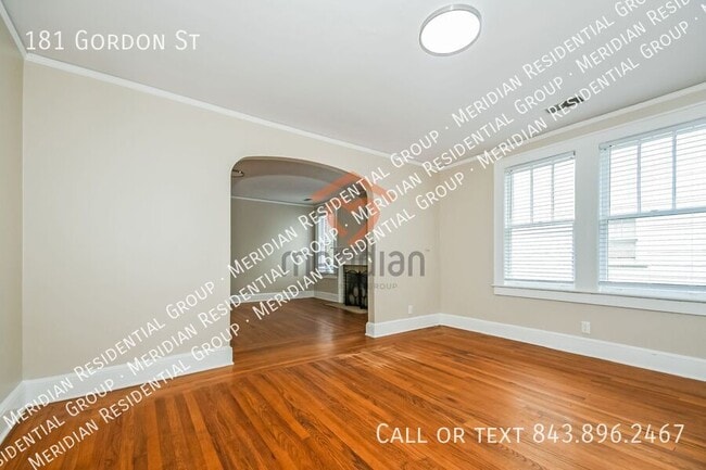 Building Photo - 181 Gordon St