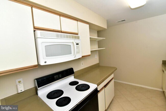 Building Photo - 201 Mulberry Cove