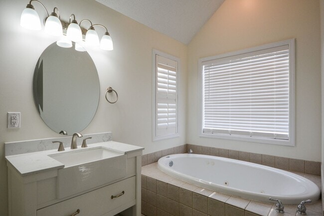 Building Photo - Escoba Bay Community- 3 Bedroom PLUS Bonus Room