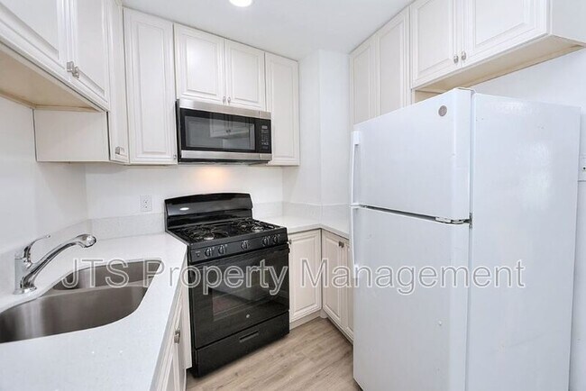 Building Photo - 10524 Croetto Way