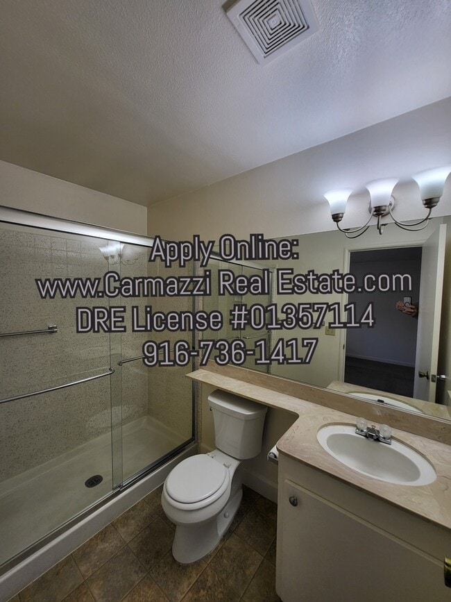 Building Photo - 6046 Vía Casitas