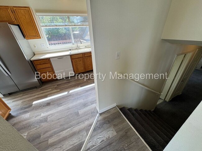 Building Photo - 4123 Sweetwater Dr