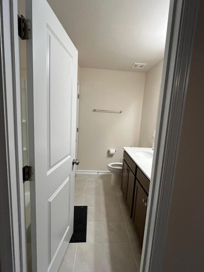 Building Photo - Room in Townhome on Preveza Pl