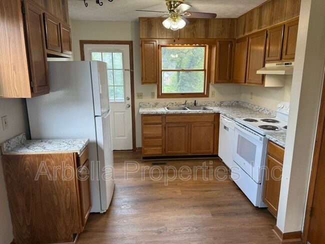 Building Photo - 905 Kendrick Creek Rd