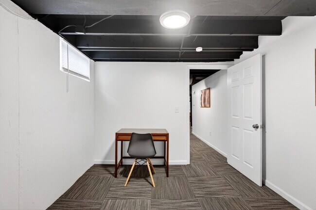 Building Photo - 3831 Brown Rd