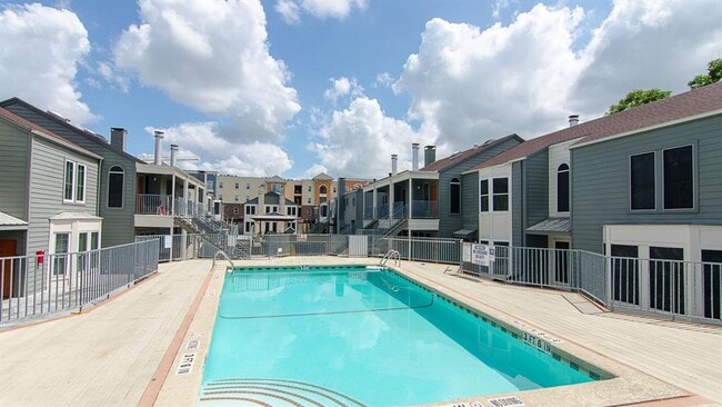 Building Photo - 2529 Rio Grande St