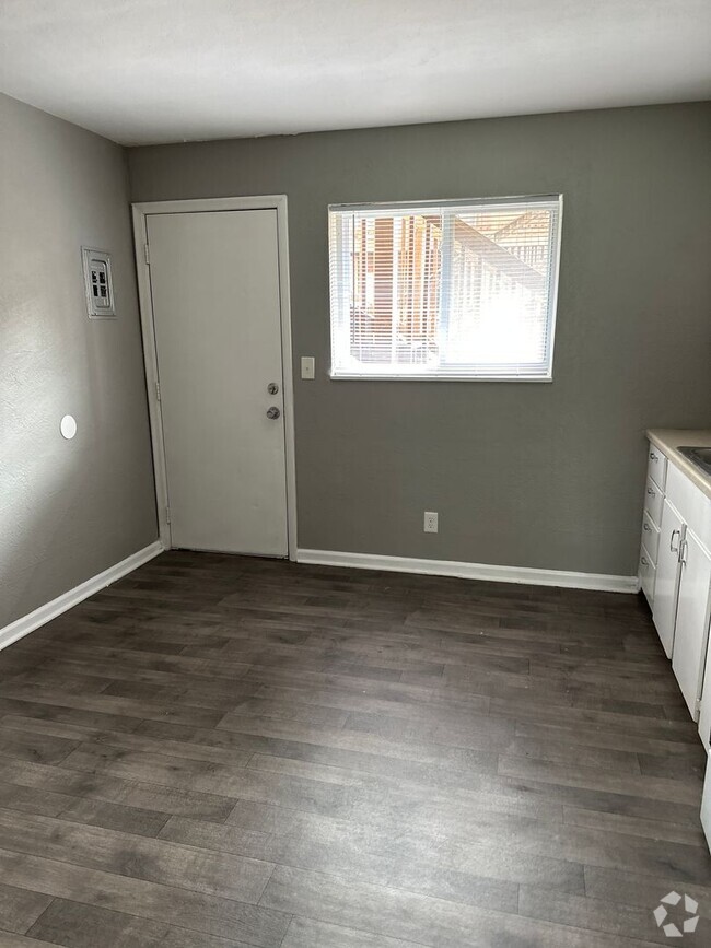 Building Photo - What a steal!! $100 Price Drop! Snag this ...