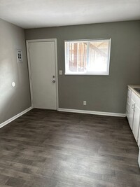 Building Photo - What a steal!! $100 Price Drop! Snag this ...