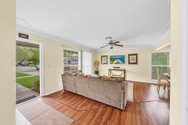 Building Photo - 1350 Riverside Cir