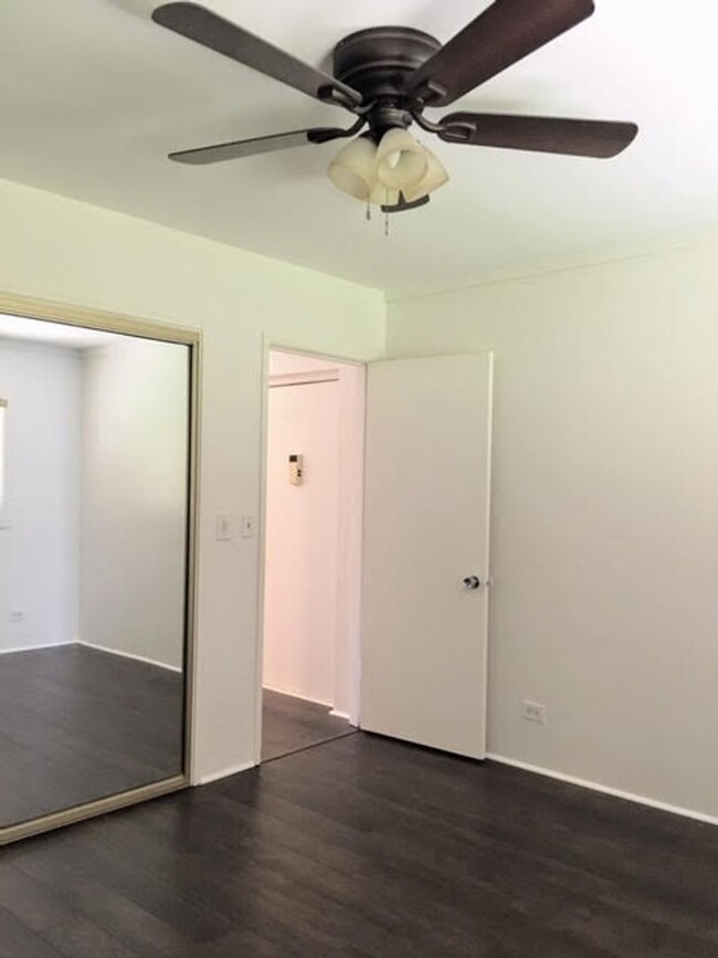 Building Photo - 1 bed, 1bath at Hale Royal, Unfurnished, g...